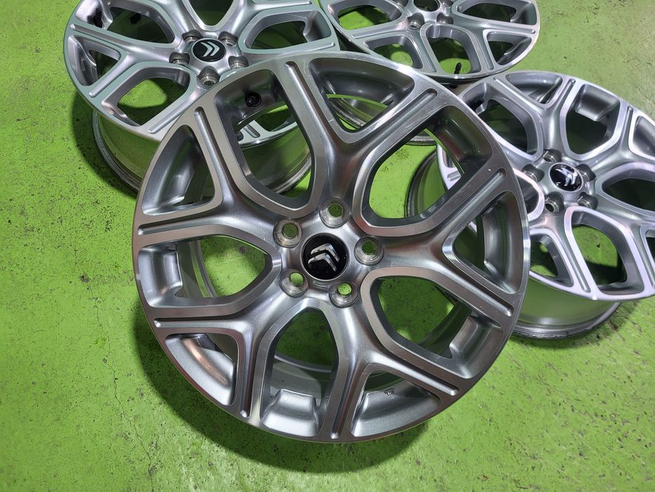 18 5x114.3 Mitsubishi Citroen Peugeot лети джанти 5х114.3