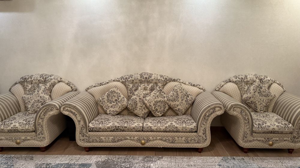 Продается диван, в хорошом состоянии, почти новый