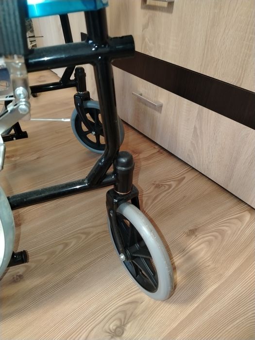 De vanzare carut persoane cu dizabilități