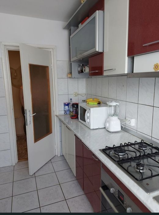 Închiriez apartament