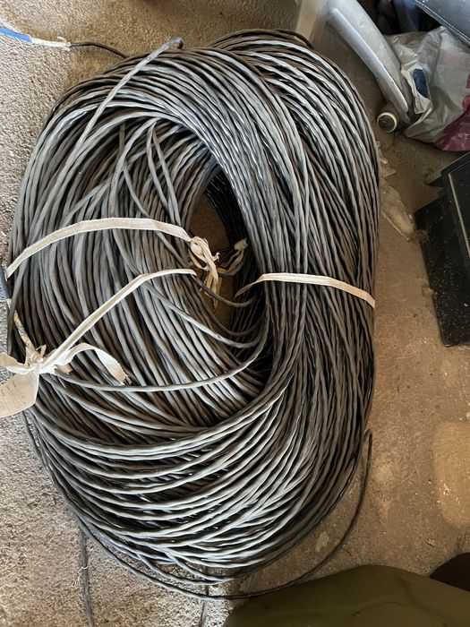 Кабель мкэш 2х0,75 в экране. И 3х0,75.