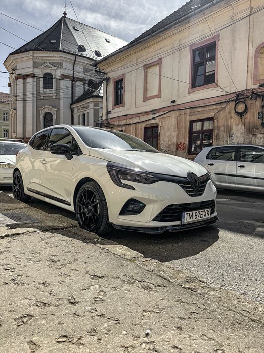 RENAULT Clio 2023