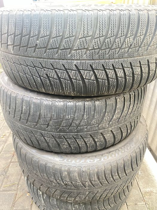 Anvelope iarna Bridgestone 215/55/17
