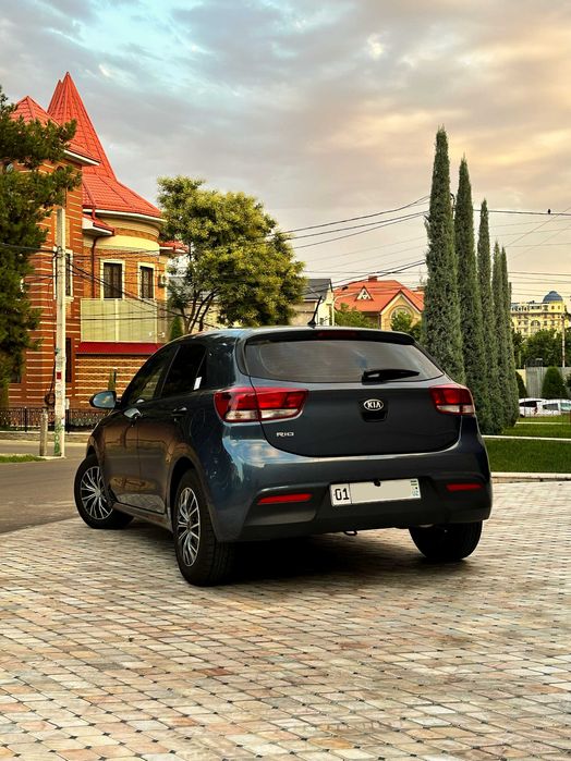 Продается Kia Rio 2018г, цвет Дымчатый-Синий (Smoky Blue)