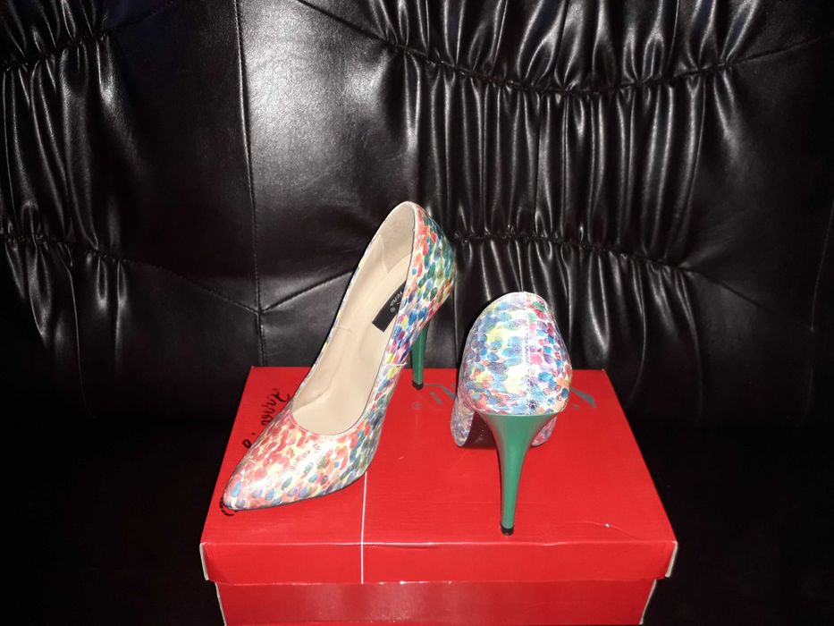 Pantofi pictati piele