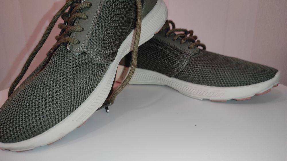 Sneakersi  Supra, nr 38 (fete)