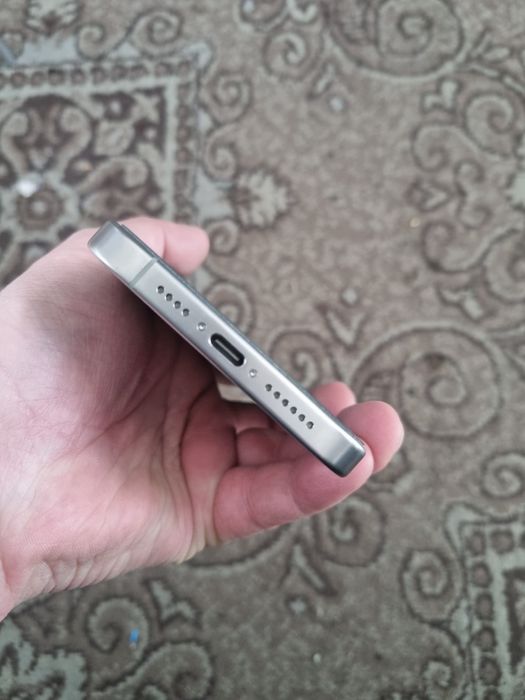 Iphone 15 pro max zur tiniq