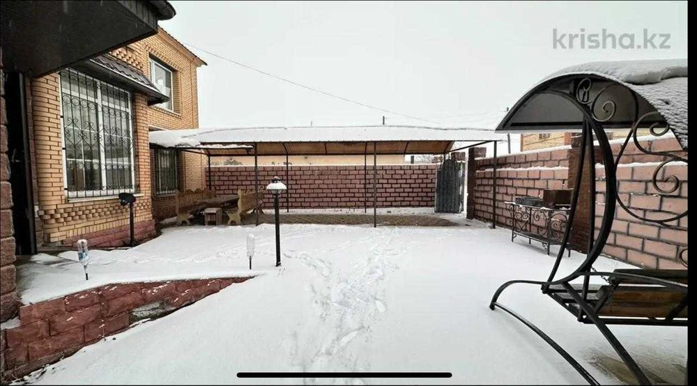 Продам  коттедж с бизнесом