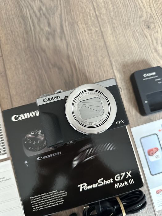 Чисто нов Canon Powershot G7X Mark III Silver, камера