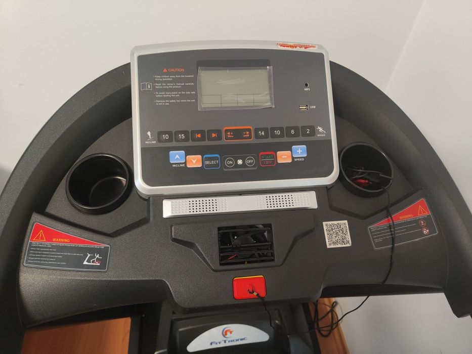 Bandă de alergat FitTronic D550
