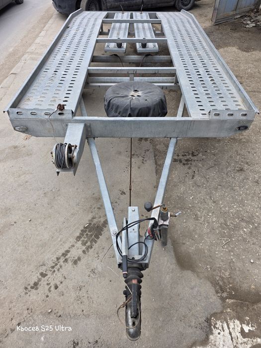 Платформа за автомоболи