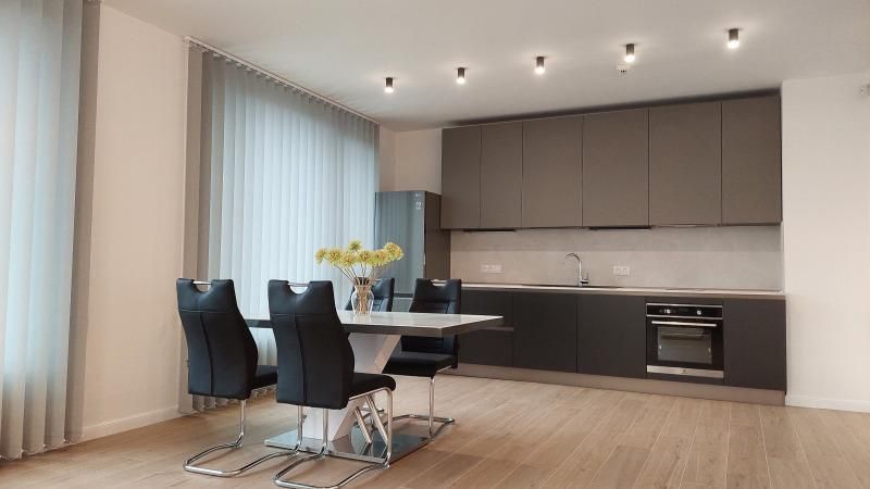 Дава се под наем Тристаен апартамент в София, Дианабад - 140 кв.м за 1350 € - Снимка #2