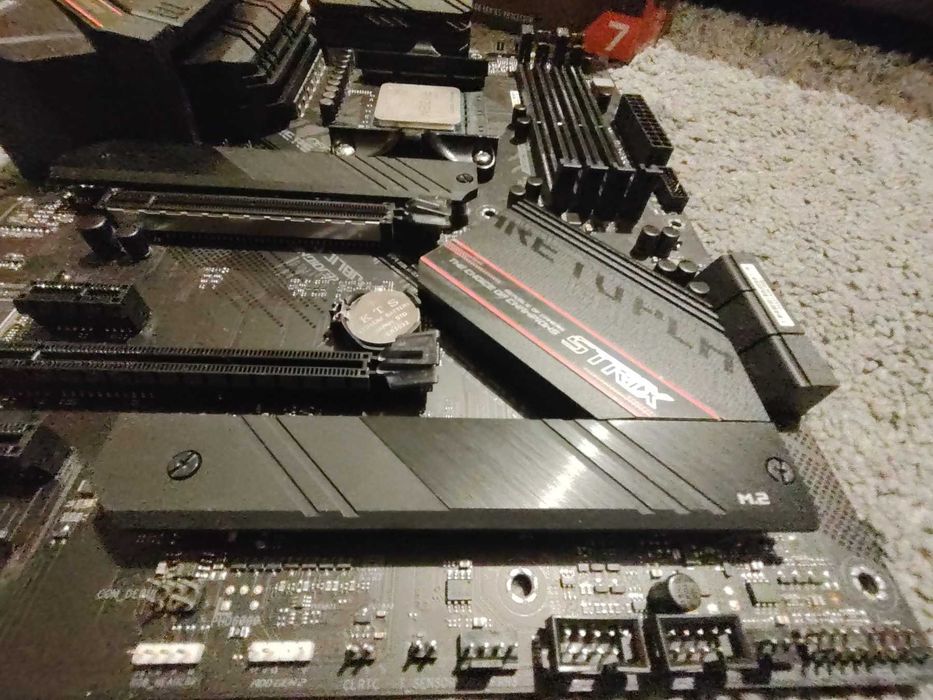 AMD Ryzen 7 5700X3D 8-Core 16-Thread 4.1GHz + ASUS ROG Strix B550-F Gaming AM4