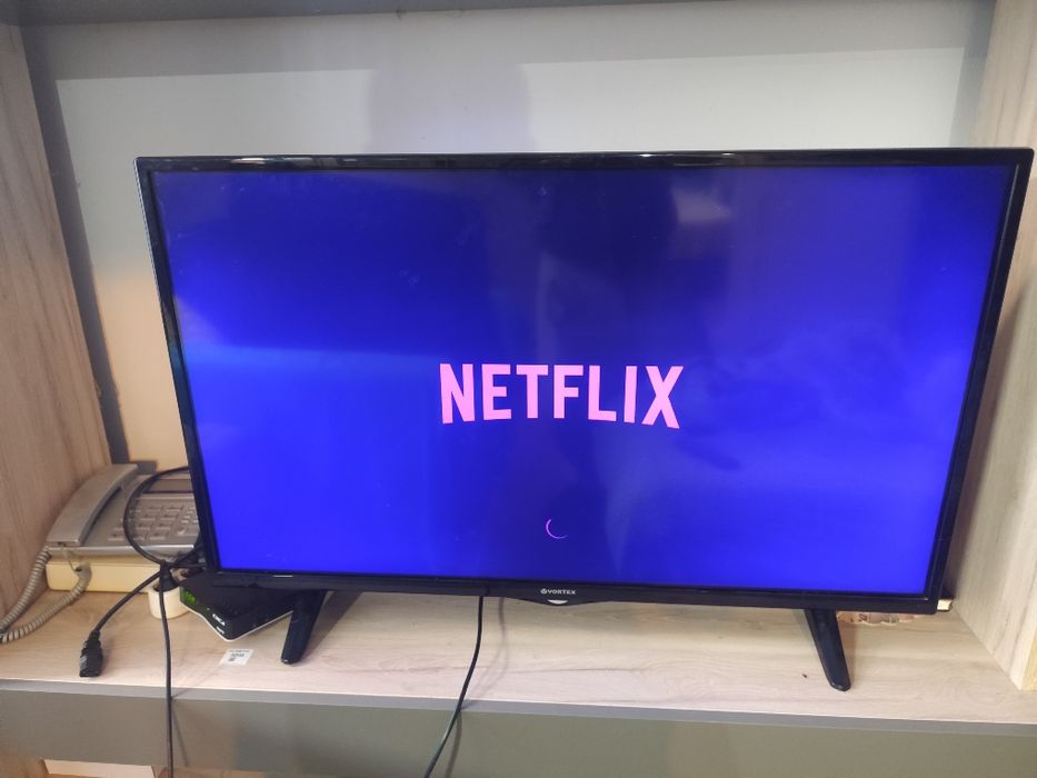 SCHIMB TV Smart Vortex 94 cm. SMART