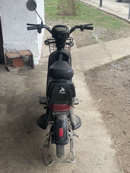 Скутер сатылады