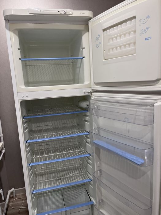 Холодильник INDESIT