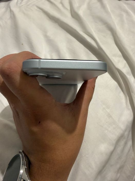 Продам айфон 15