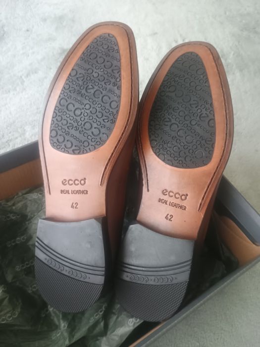 Pantofi loafers noi Ecco.