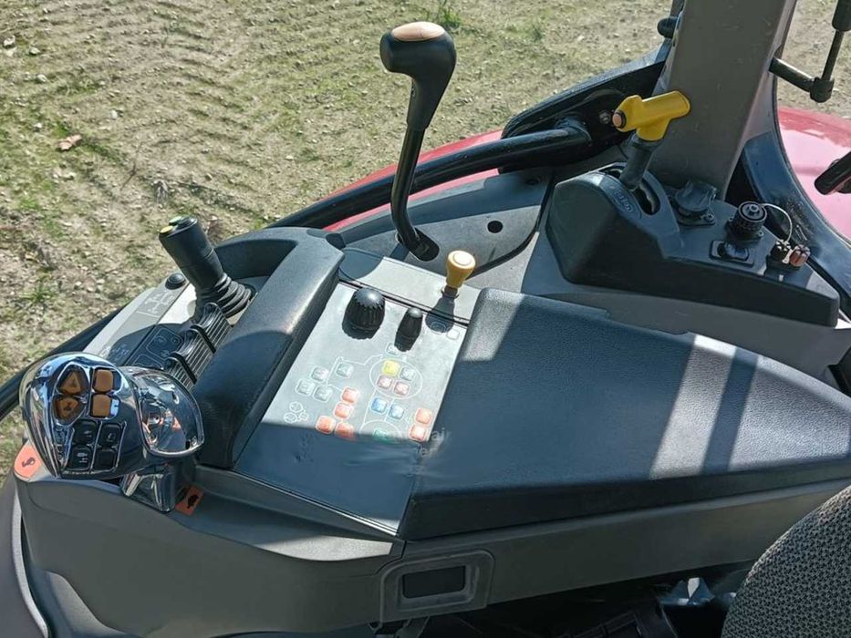 Трактор колесный Case IH MAXXUM 140