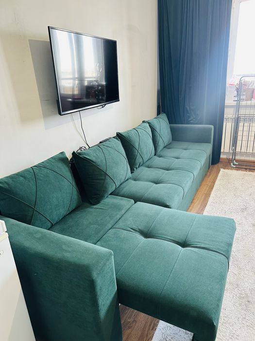 Продам диван 3 метра в очень хорошем состоянии