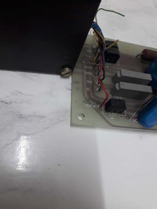 Sursa de tensiune pentru tuburi Nixie
