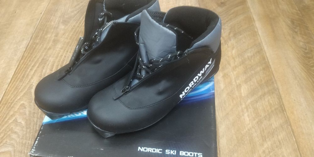 Ботинки лыжные прогулочные