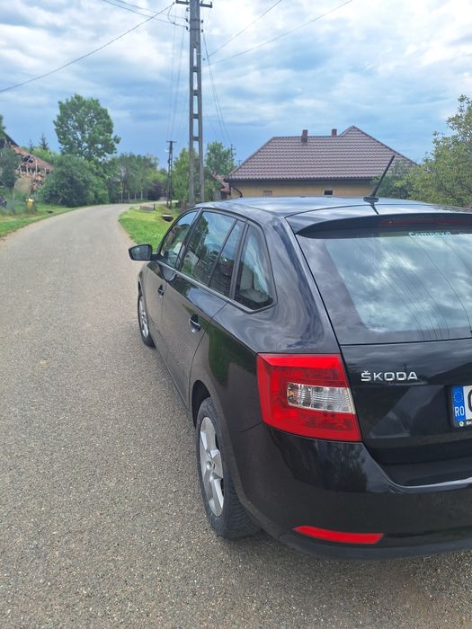 Vând  Skoda Rapid