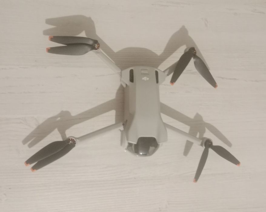 Дрон DJI Mini 3 Fly More Combo Plus