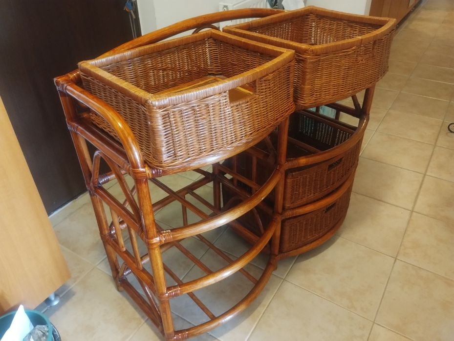 Comoda  veche bambus