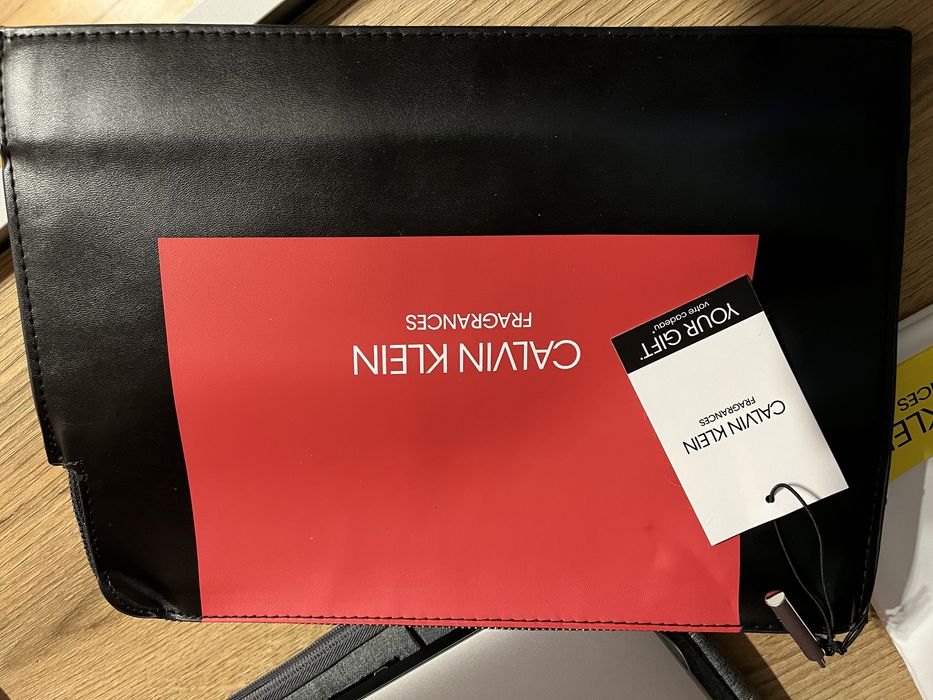 Calvin Klein луксозна подаръчна кутия + ПОДАРЪЦИ