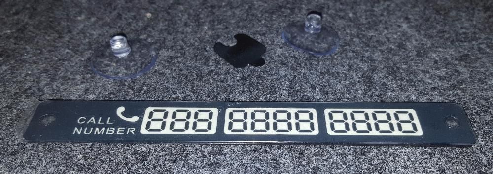 Placuta fosforescenta cu numar de telefon pentru parbrizu masinii