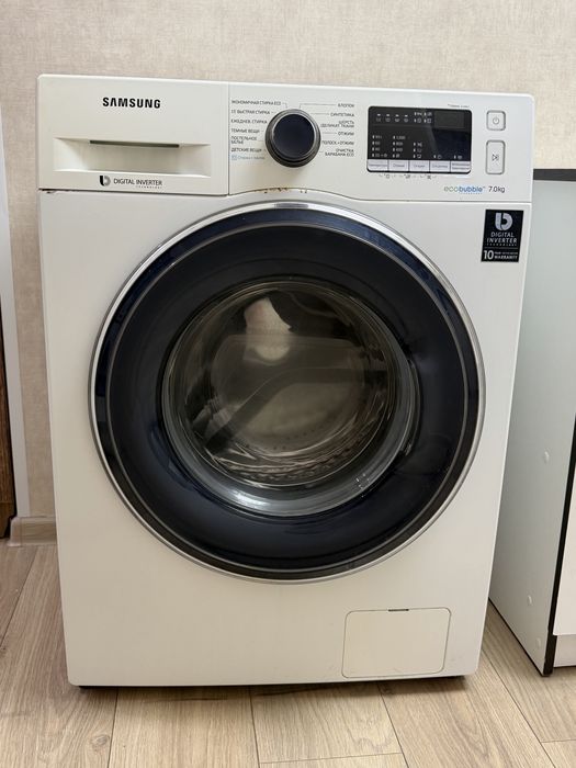 Продам машинку стиральную