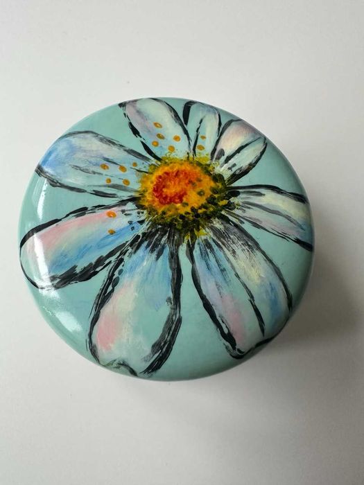 Дървена кутия за бижута