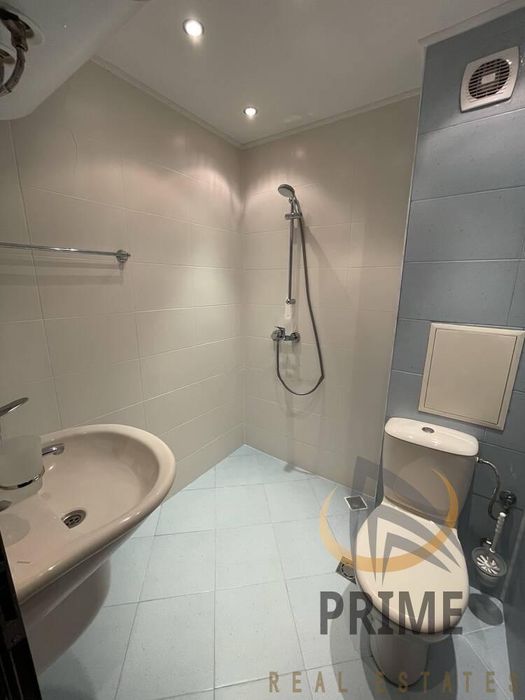 Дава се под наем Тристаен апартамент в Бургас, Славейков - 75 кв.м за 612 € - Снимка #5