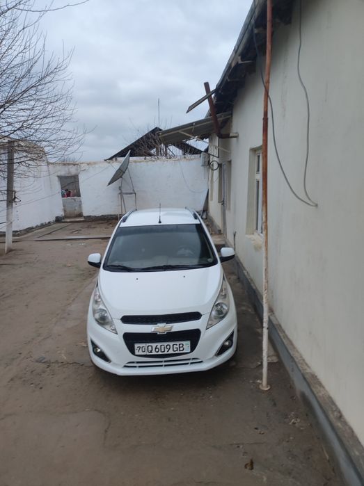Chevrolet Spark  avtomobili sotiladi