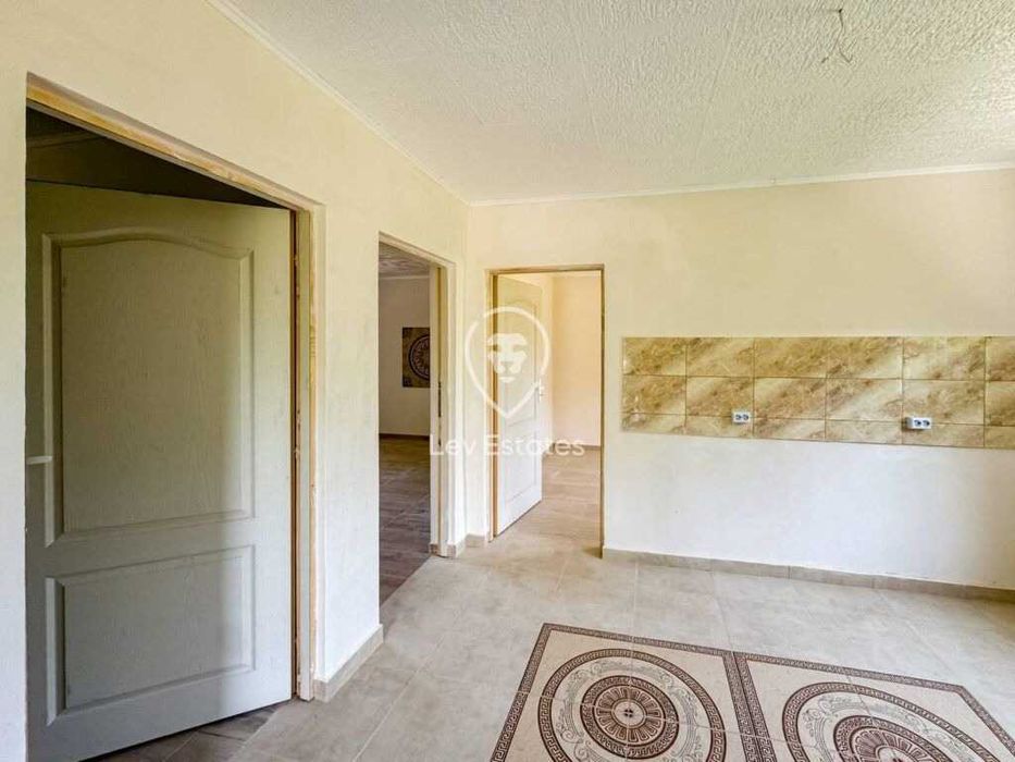 Едноетажна къща след основен ремонт в село Дюлево, област Бургас