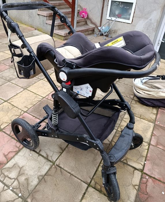 Carucior Coccolle transformabil 3 in 1 cu scoica, landou, pliabil