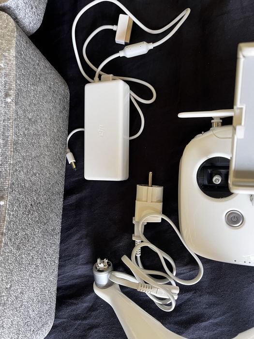 дрон DJI Phantom 4