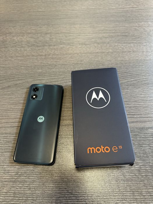 Motorola E13 като нов