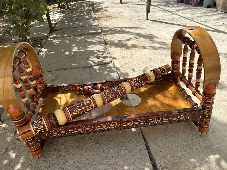 Бесик.  Колыбель