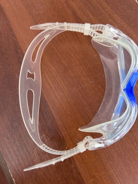 Продам очки для купания