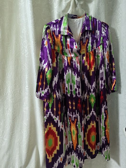 Натуральный шелк  Женское платье атлас  производство Россия 1979 г