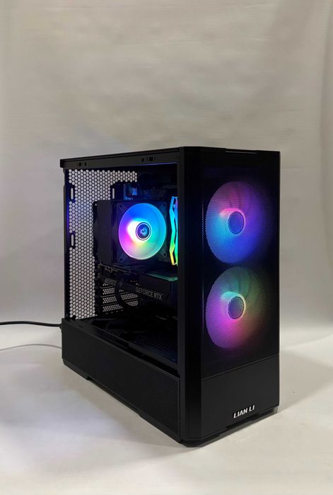 Геймърски компютър AMD Ryzen 7 7800X3D, RTX 5070 12GB, 32GB ram DDR5