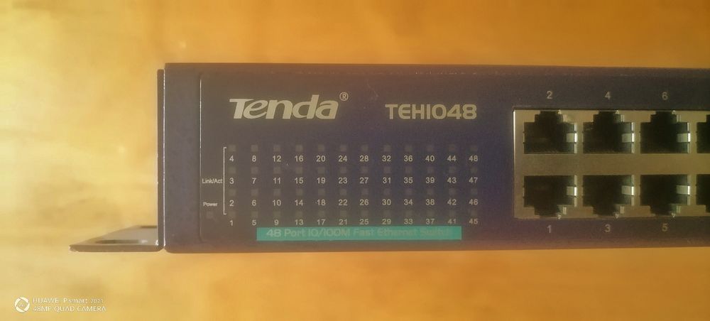 Tenda 48 портовый коммутатор