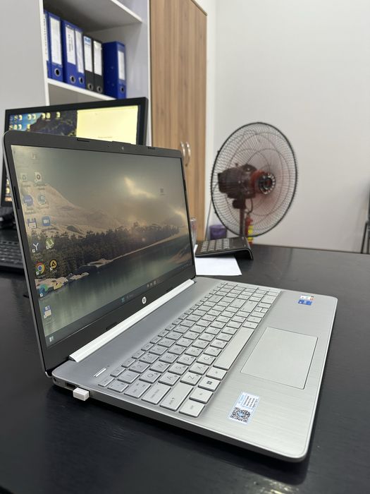 Noutbook HP Intel Core i5 xoli ishlatilmagan yangi  narxini kelishamiz