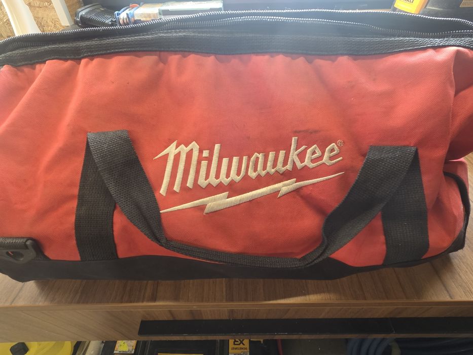 Set scule milwaukee 18 V