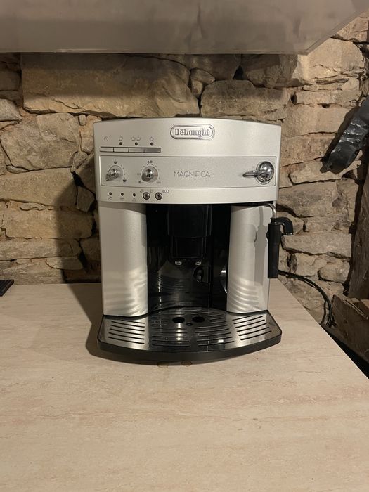 автоматична кафемашина De'Longhi Magnifica ESAM 3200