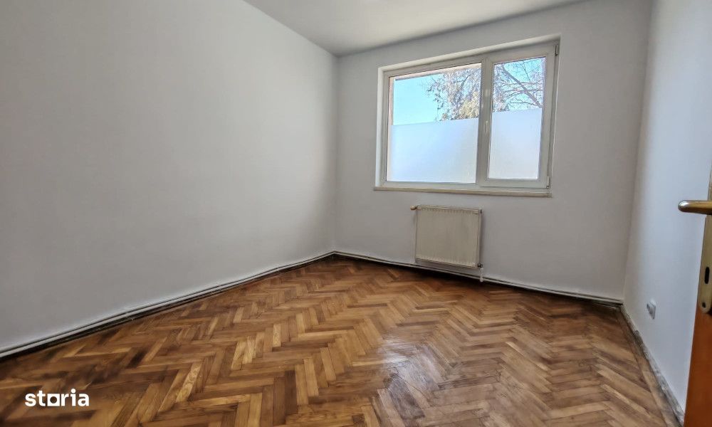 Apartament luminos pentru cabinet sau locuit