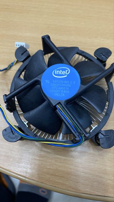 Procesoare Intel socket LGA754,775,1150,1155