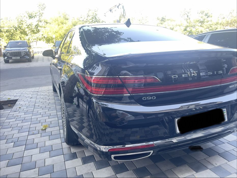 Продается Genesis G90